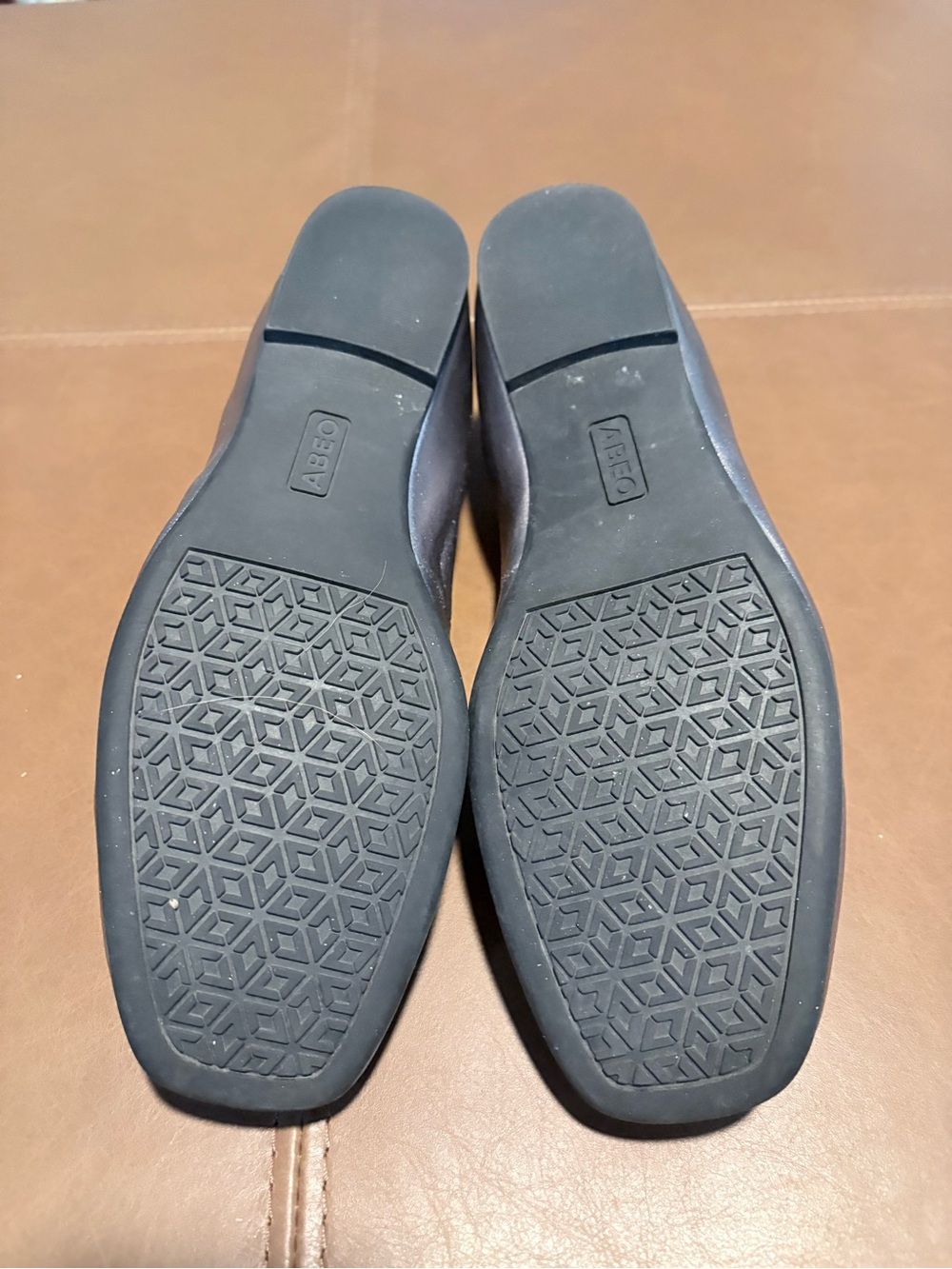 Abeo Cadence ballet flat with metatarsal cushioning. Size 7 Silver. - Picture 6 of 7